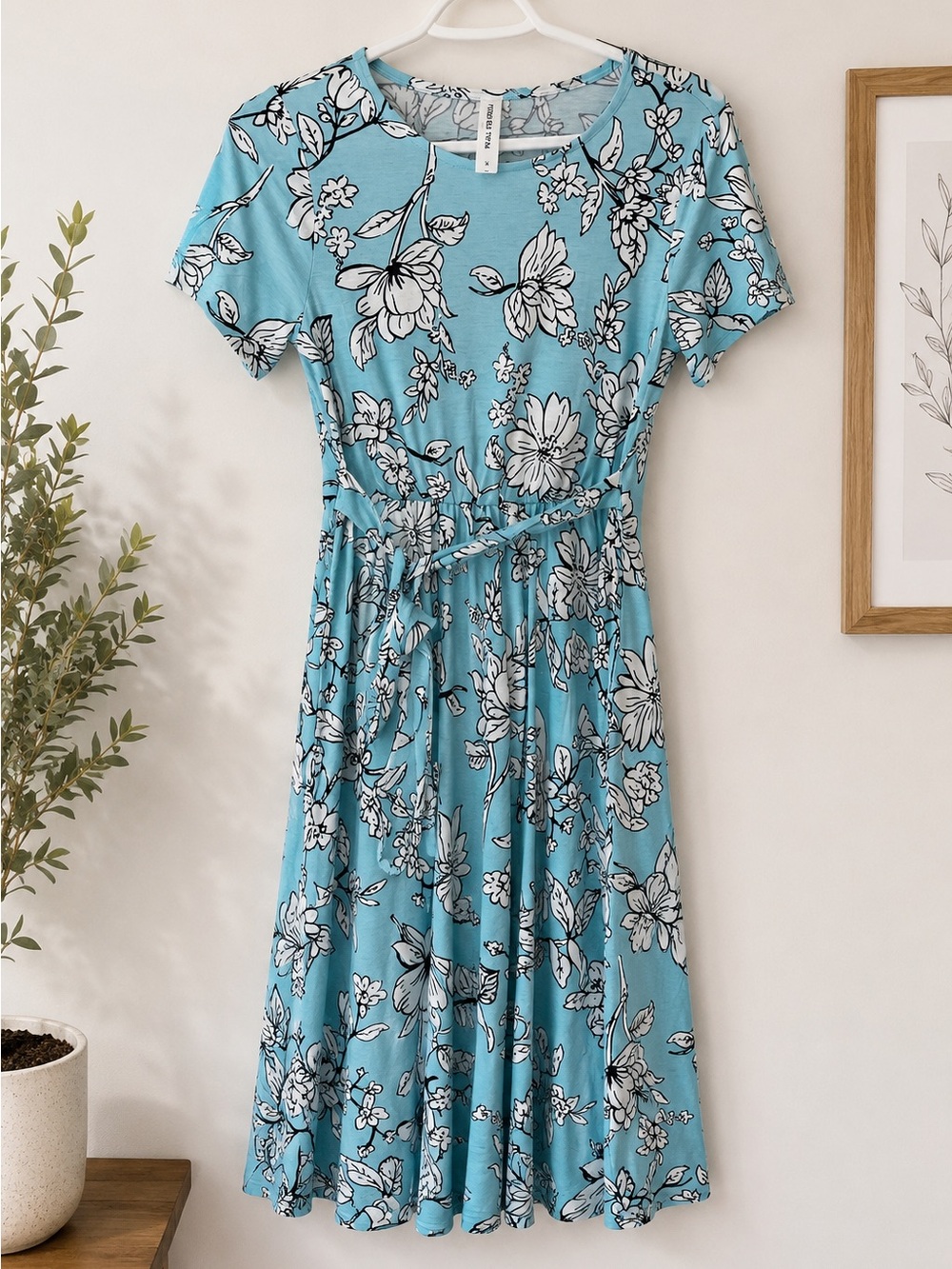 Tickled Teal Blue Floral Faux Wrap Maxi Dress Tie Waist Short Sleeve Size Small